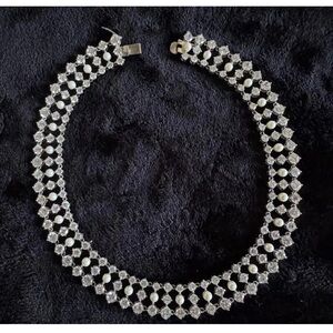 Elegant Choker faux pearls and rhinestone Necklace